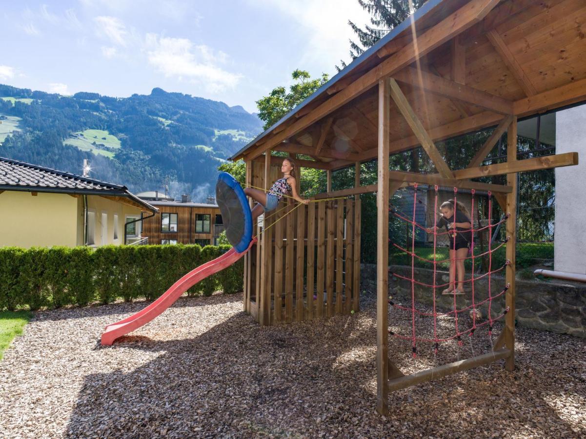 Garni Nill Hotell Schwendau Exteriör bild
