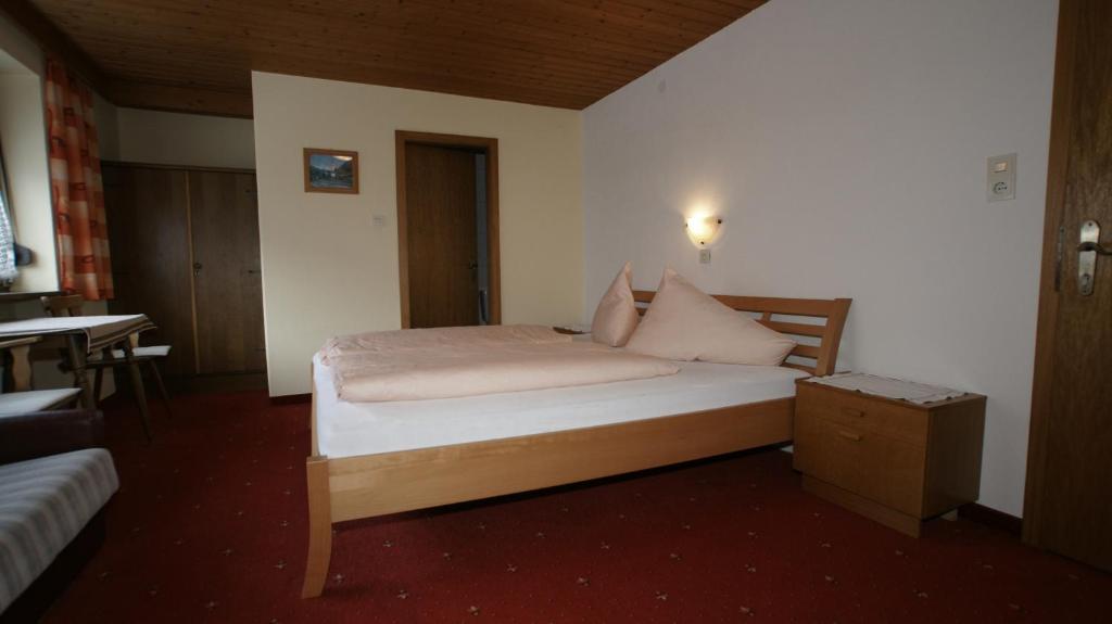 Garni Nill Hotell Schwendau Rum bild